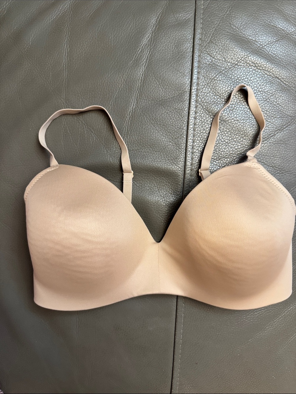 Maidenform Light Nude Seamless Wireless T-Shirt Bra size 34D